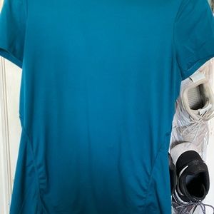 Athleta Limitless Tee